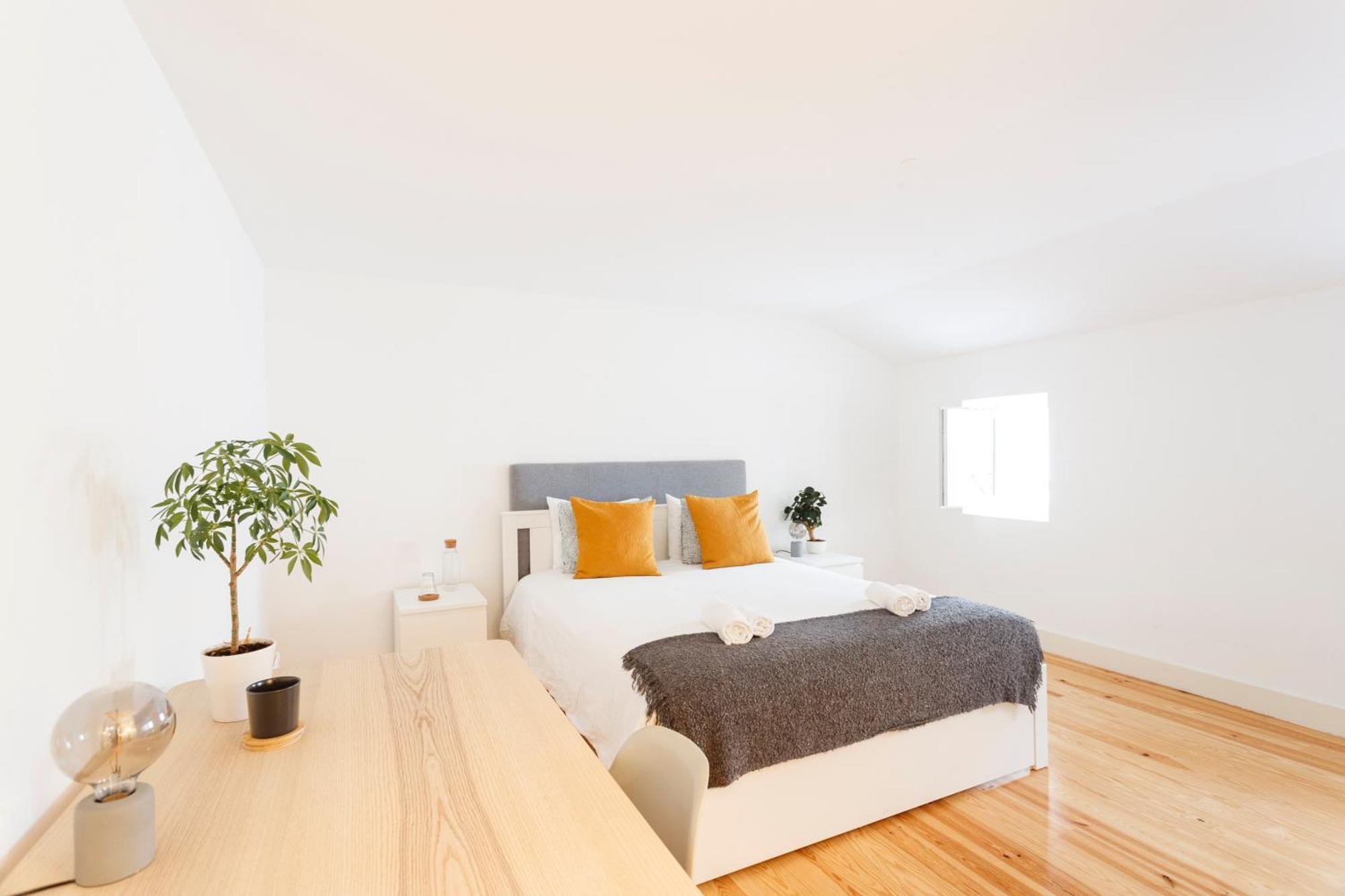 ליסבון Suite In Cozy Apartment In Chiado In Shared House מראה חיצוני תמונה